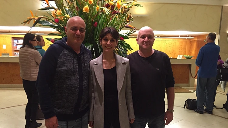 אופרה אחרת: אמה שפלן נחתה בישראל