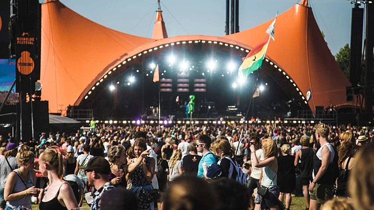 פסטיבל רוסקילדה: המקום הכי חם במדינה הכי קרה