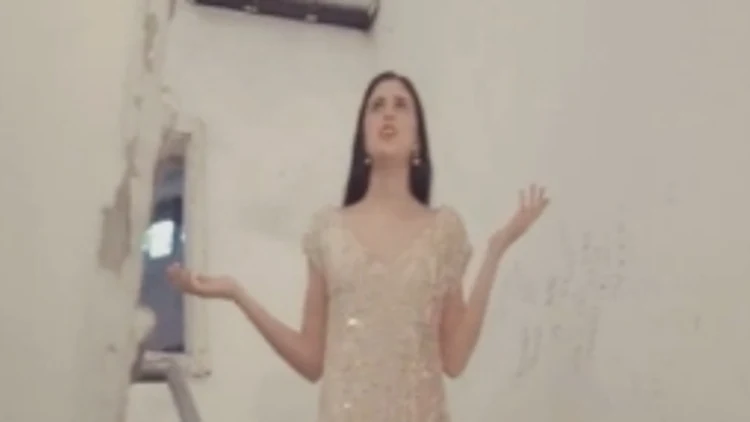 זמרת המדרגות