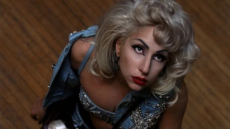 ליידי גאגא בקליפ "Marry The Night"