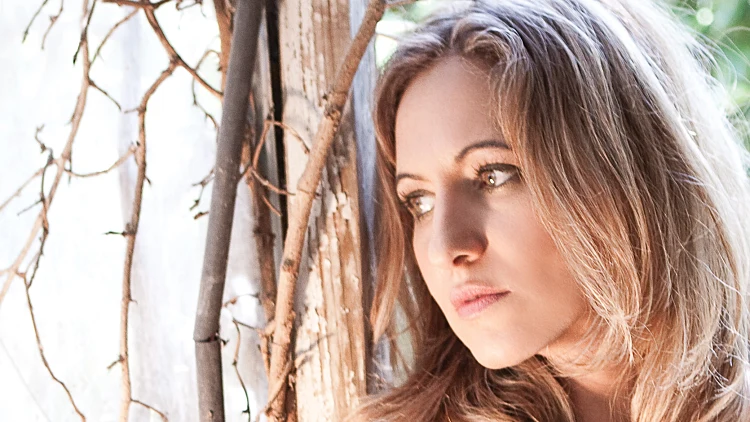 מיוחד: סול חושפת את עצמה באלבום בכורה