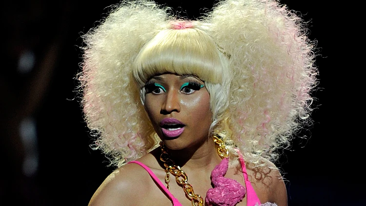 ניקי מינאז'