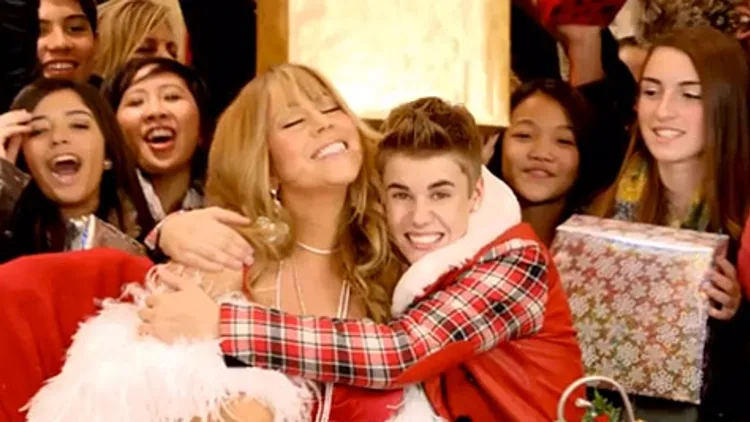 ג'סטין ביבר ומאריה קארי בקליפ "All I Want for Christmas Is You"