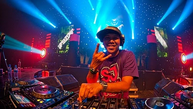 דיג'יי Afrojack