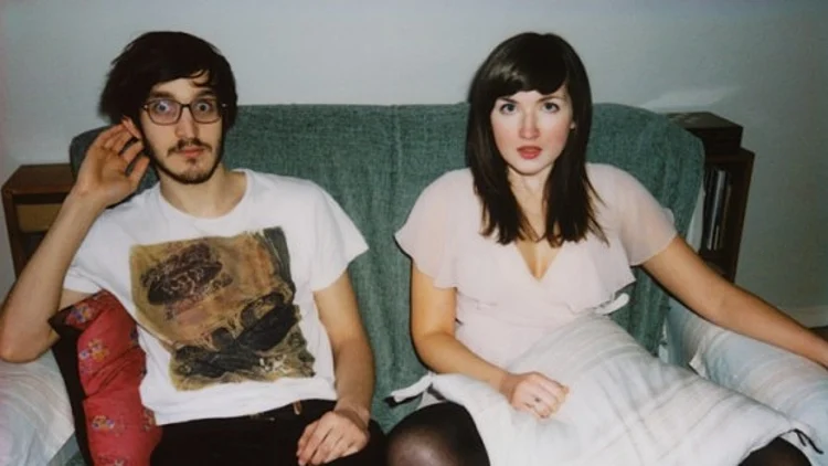 במחנה • איך אלבום הבכורה של סאמר קאמפ?