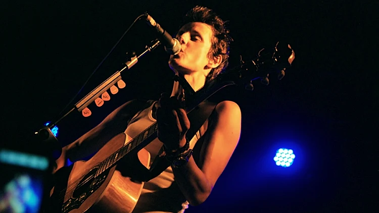 הופעה של קייס צ'ויס במועדון הבארבי בתל אביב