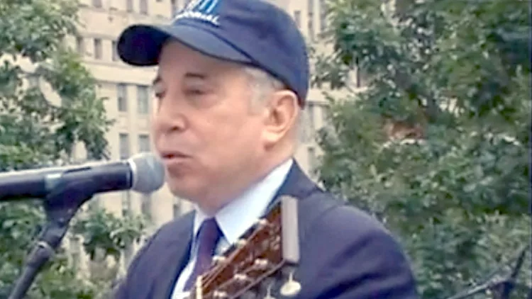 פול סיימון מופיע בגראונד זירו, 11.9.11