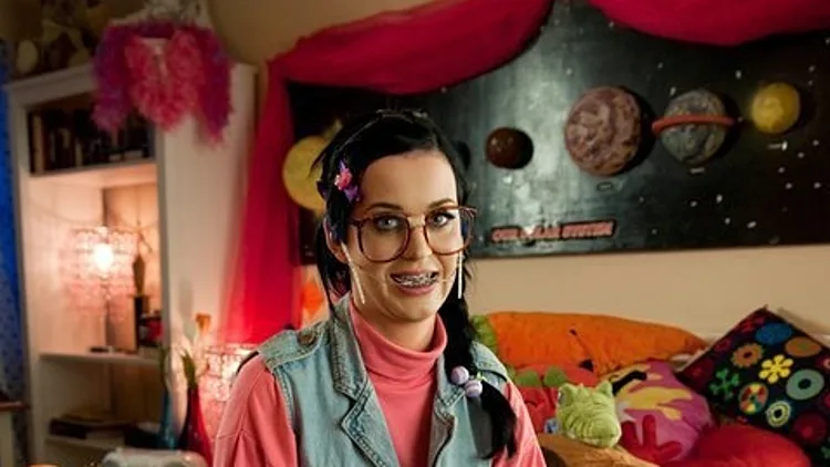 קייטי פרי בקליפ "Last Friday Night (TGIF)"