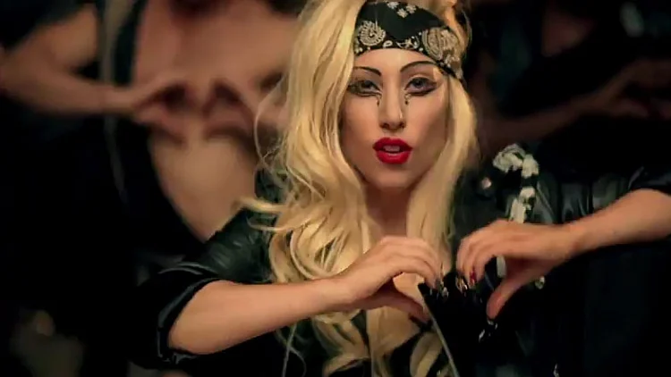 ליידי גאגא בקליפ "judas"