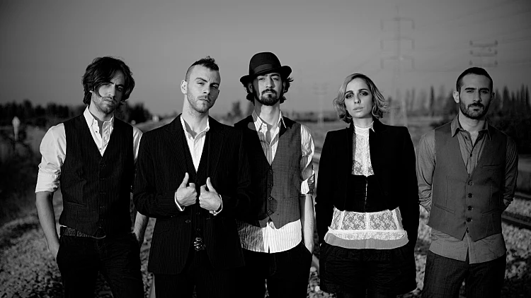 צפו: אסף אבידן והתזמורת בחזרה