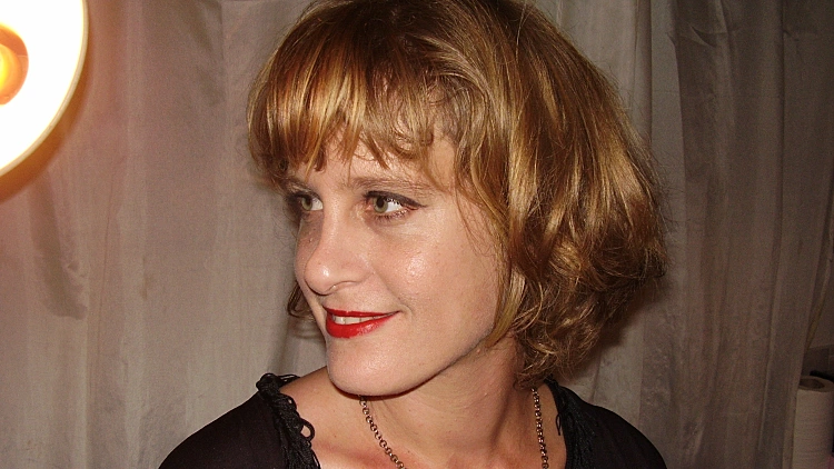 "חסרים לנו מנהיגים" • ירונה כספי על ג'ון לנון