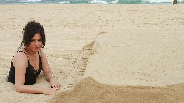 צפו: קליפ חדש לשירי הדר מאיזבו