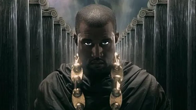קניה ווסט בקליפ של "Power"