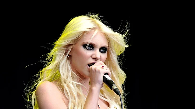 טיילור מומסן