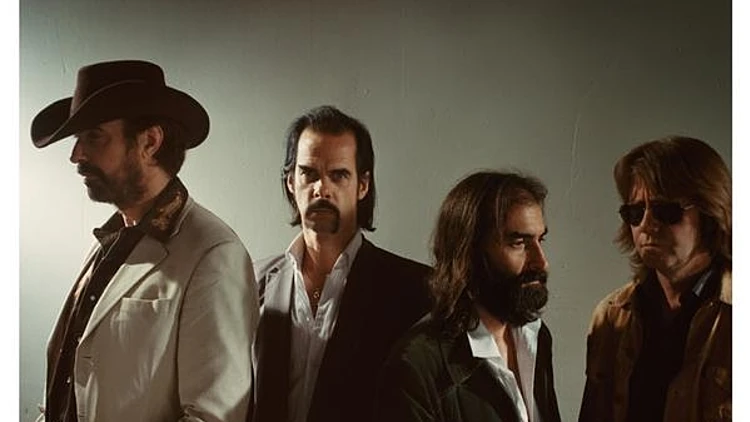 ניק קייב עם חברי להקת גריינדרמן