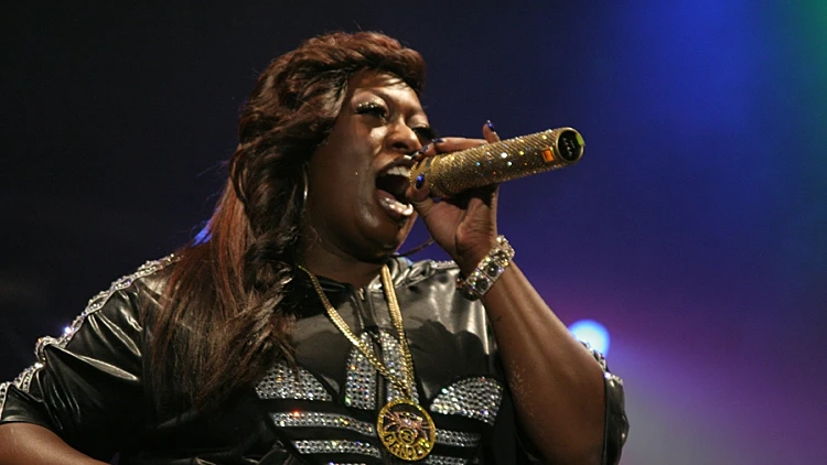 מיסי אליוט בהופעה בגני התערוכה בת"א ב-15.7.2010