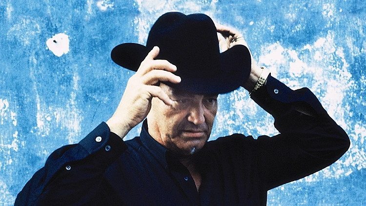 המוזיקאי אילאדיס אוצ'ואה מההרכב "בואנה ויסטה סושיאל קלאב"