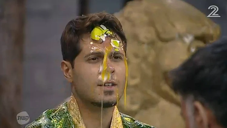 גבר עם ביצים?