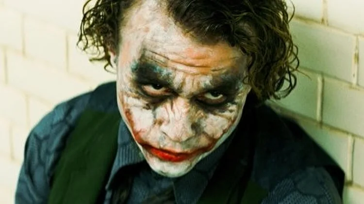 הית' לדג'ר ב"האביר האפל"