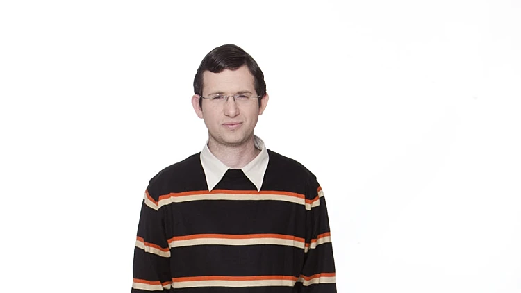 שחר באומל, היפה והחנון 3