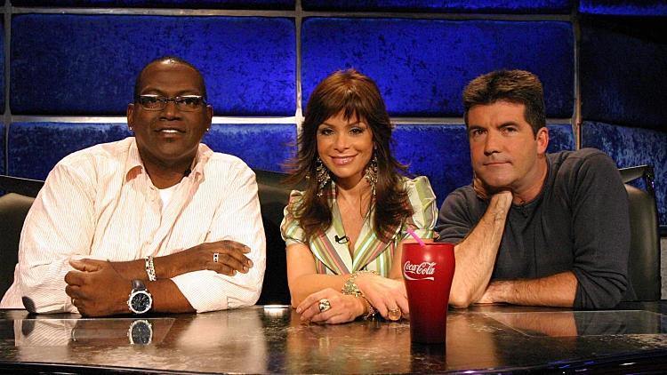 שופטי התחרות. מימין: סיימון קאוול, פאולה עבדול, רנדי ג'קסון