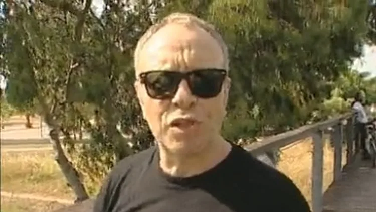 יואב קוטנר בסדרה "למה לי פוליטיקה עכשיו"