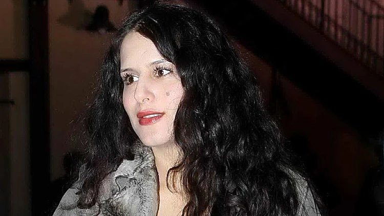 מירי מסיקה בפתיחת תערוכה של זיו קורן