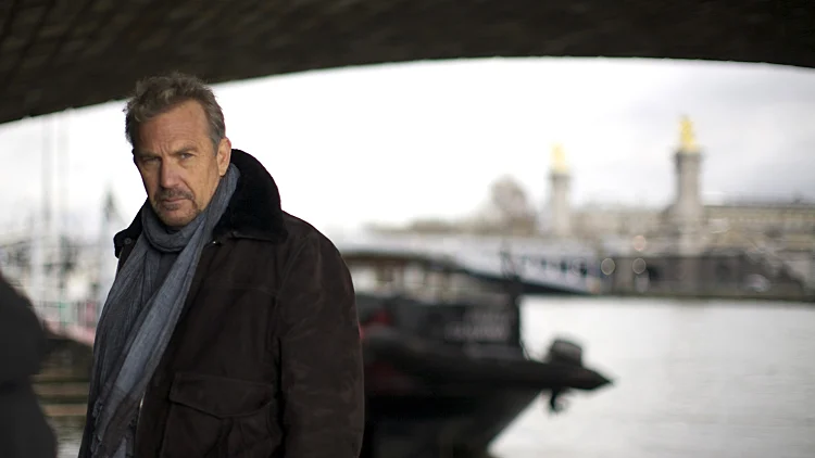 קווין קוסטנר בסרט "3 ימים להרוג"