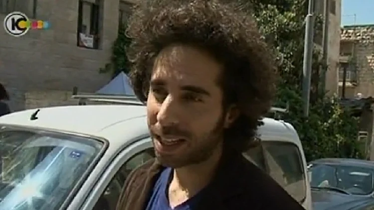 פלאות והעיר העתיקה: מי רוצה לשכב עם אורי חזקיה?