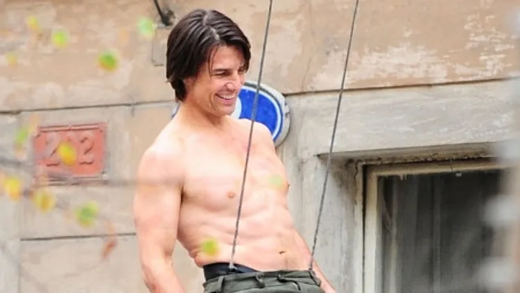 טום קרוז על הסט של "משימה בלתי אפשרית 4"