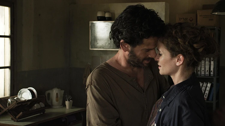 הגר בן אשר וישי גולן בסרט "הנותנת"