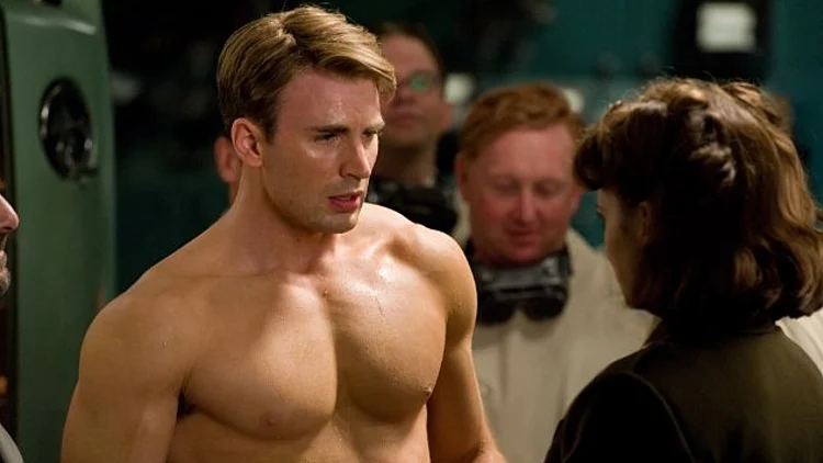 קפטן אמריקה עושה שרירים