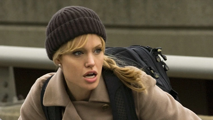 אנג'לינה ג'ולי ב"סולט"