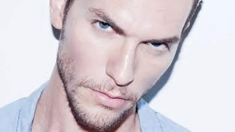 עידן רול, פרזנטור של סקופ