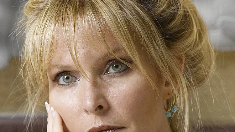 נאווה מקמל עתיר