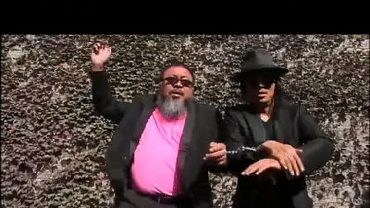 איי וואי וואי גנגנאם סטייל