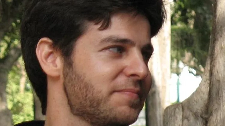 עיתונאי ופעיל באנונימוס, מיוזמי מצעד בעלי החיים