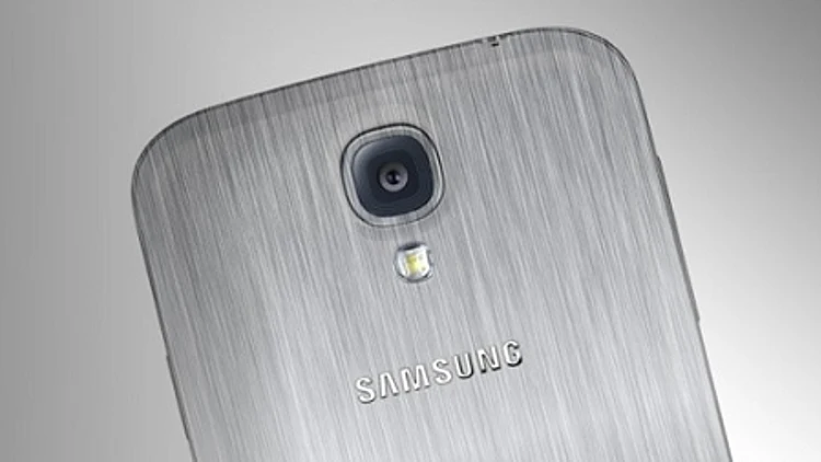 שמועה: גלקסי S5 יאובזר במסך Super AMOLED בגודל 5.25 אינץ'