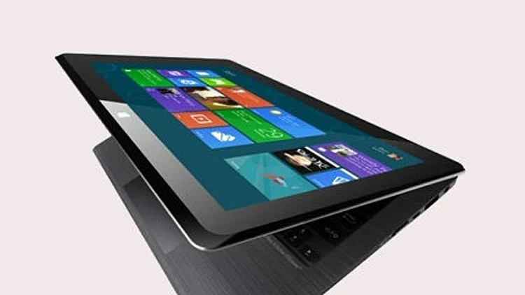 לפטופ של אסוס עם מסך מגע כפול