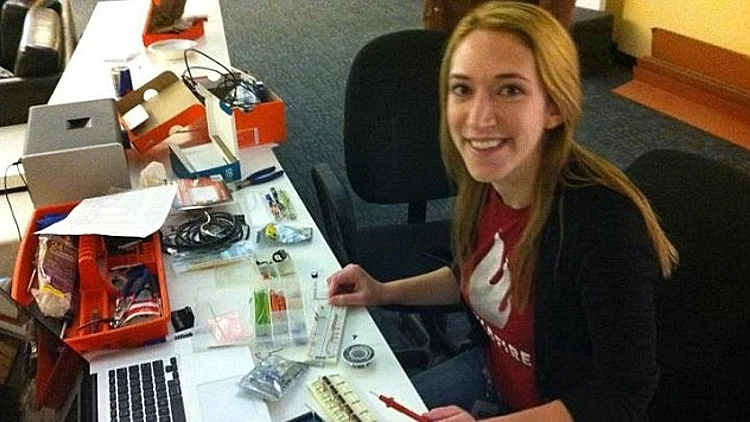 אריאל צוקרברג, אחותו הצעירה של מארק