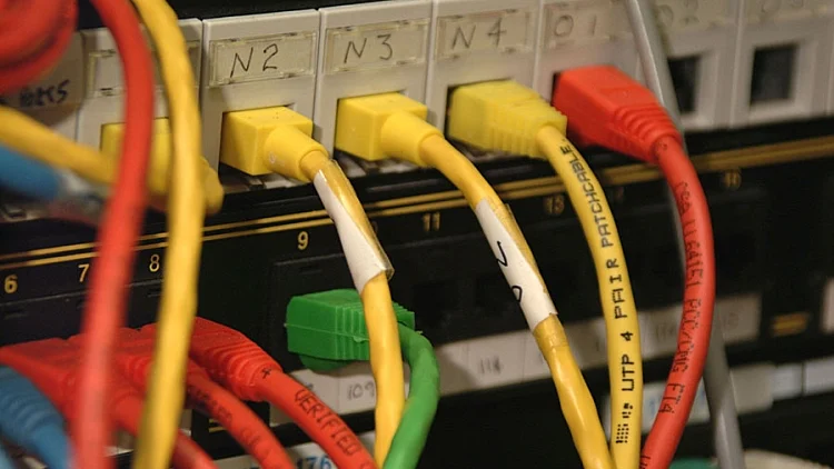 כבלים מחוברים