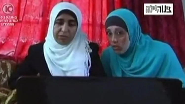 הפלסטינית הכפותה מ"סרטון החייל המרקד" מתראיינת