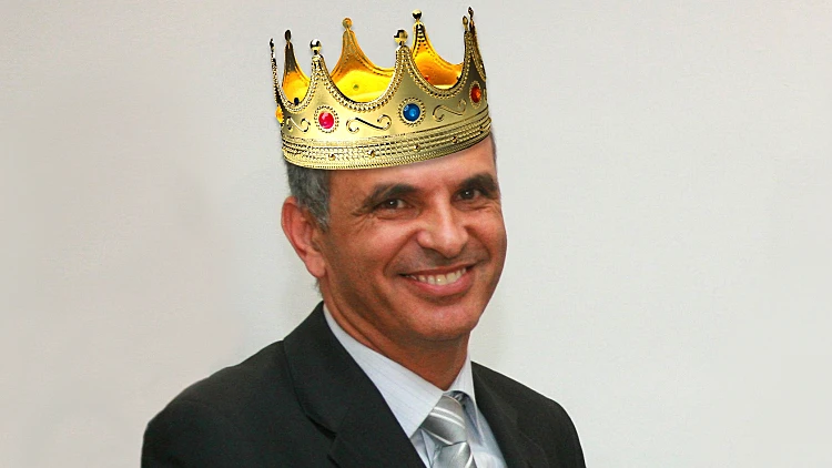 משה כחלון עם כתר