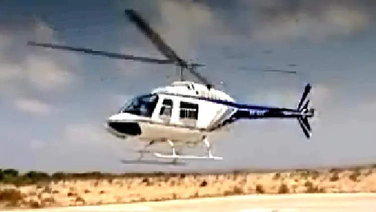 אביב פרקנל עולה על מונית-מסוק