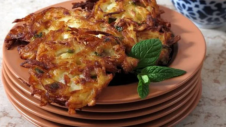 לביבות תפוחי אדמה וחלפיניו