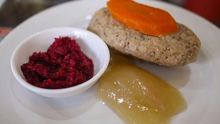 גפילטע פיש וחזרת