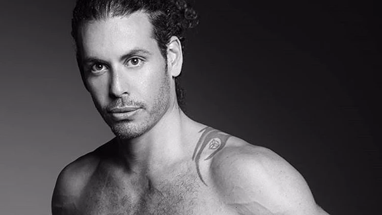 קריסתו ועלייתו הכלכלית של ריי מאור: "המשכורת שלי היא משכורת של זוג בעשירון העליון"