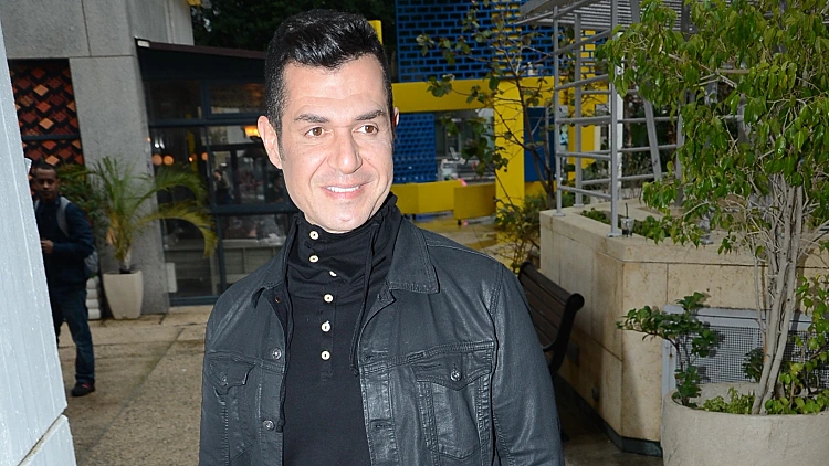 איציק כהן. אבל מה קרה לגלדיס?