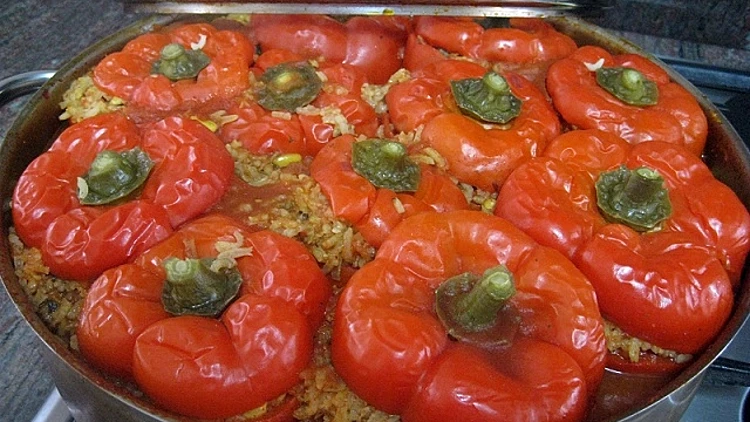 געגועים הביתה או: מתכון לפלפלים ממולאים