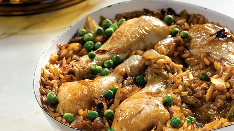 שוקי עוף עם פתיתים ואפונה